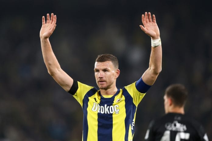 Edin-Dzeko-Fenerbahce-wave