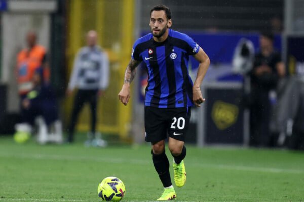 La RIVELAZIONE di Calhanoglu scuote l’Inter: l’idolo inaspettato