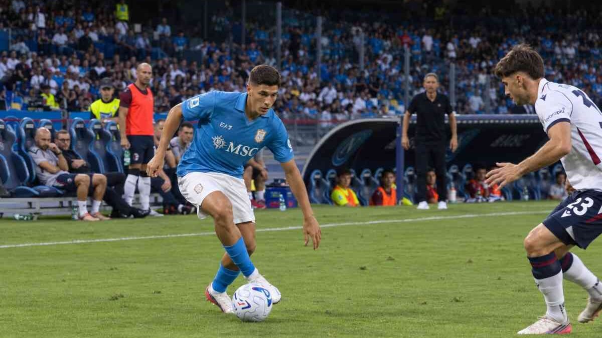 Napoli, la rivelazione Favasuli: corsa e assist per diventare il beniamino del Maradona
