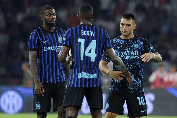 Inter-Parma 3-0: Chivu vola in testa con 16 punti